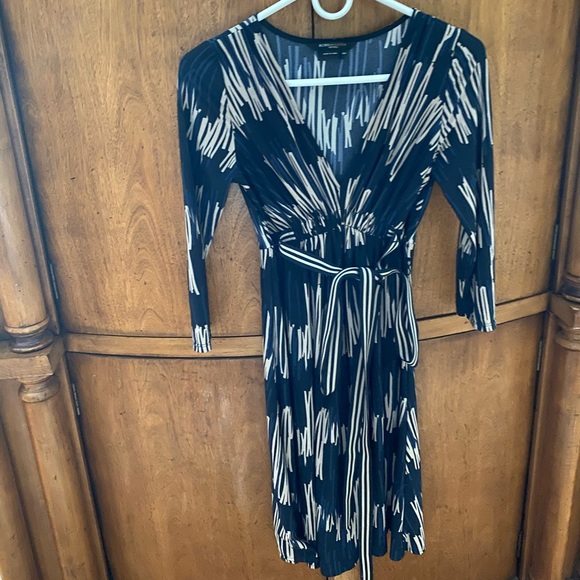 BCBG Knee Length Summer Dress - Picture 1 of 3